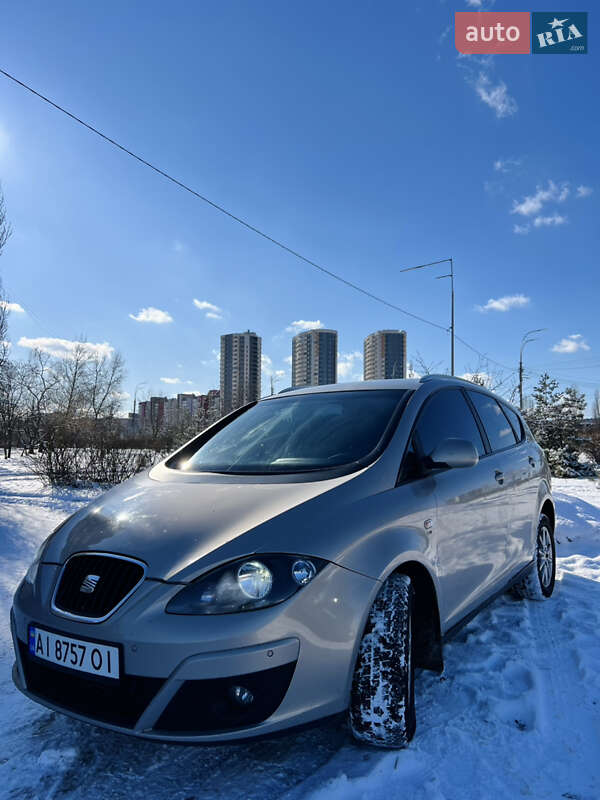 Минивэн SEAT Altea XL 2010 в Киеве