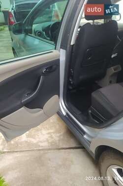 Минивэн SEAT Altea XL 2008 в 