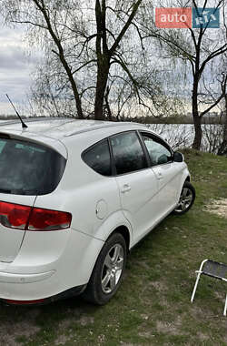 Минивэн SEAT Altea XL 2010 в 