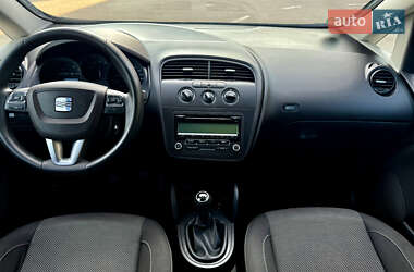 Мінівен SEAT Altea XL 2011 в 