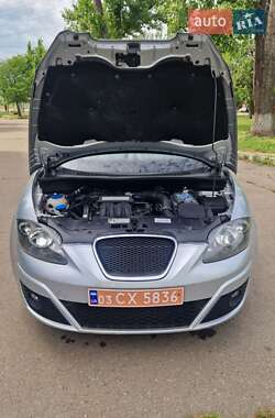 Минивэн SEAT Altea XL 2010 в 