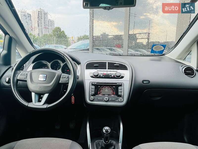 Минивэн SEAT Altea XL 2010 в Киеве