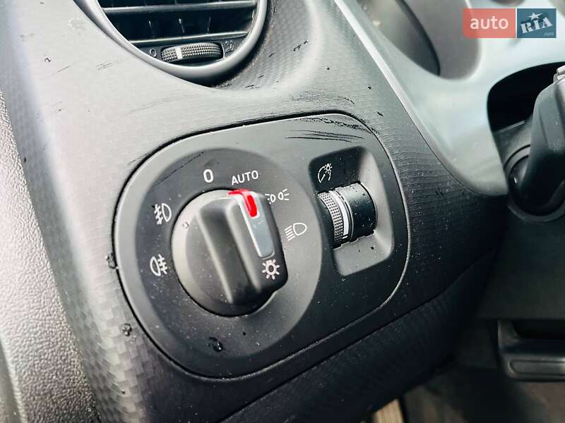Минивэн SEAT Altea XL 2010 в Киеве