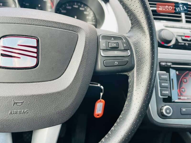 Минивэн SEAT Altea XL 2010 в Киеве