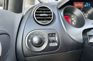 Минивэн SEAT Altea XL 2009 в 