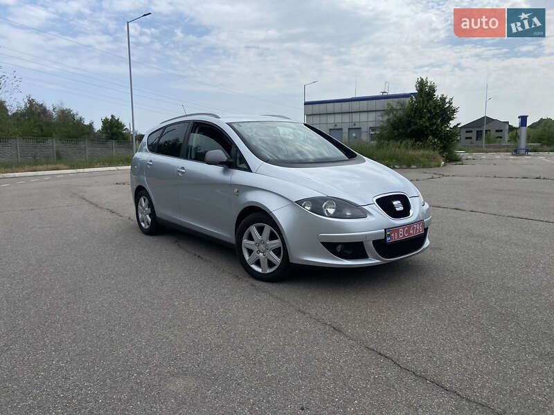 Минивэн SEAT Altea XL 2010 в Запорожье