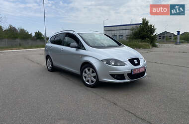 Минивэн SEAT Altea XL 2010 в 