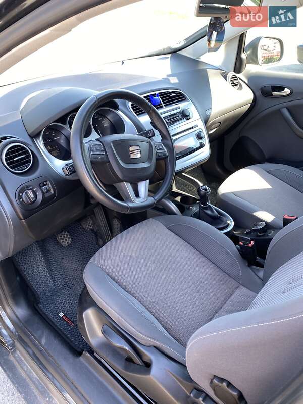 Минивэн SEAT Altea XL 2009 в Сумах