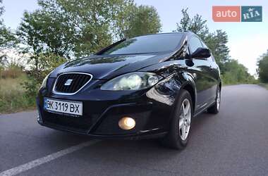 Минивэн SEAT Altea XL 2011 в 