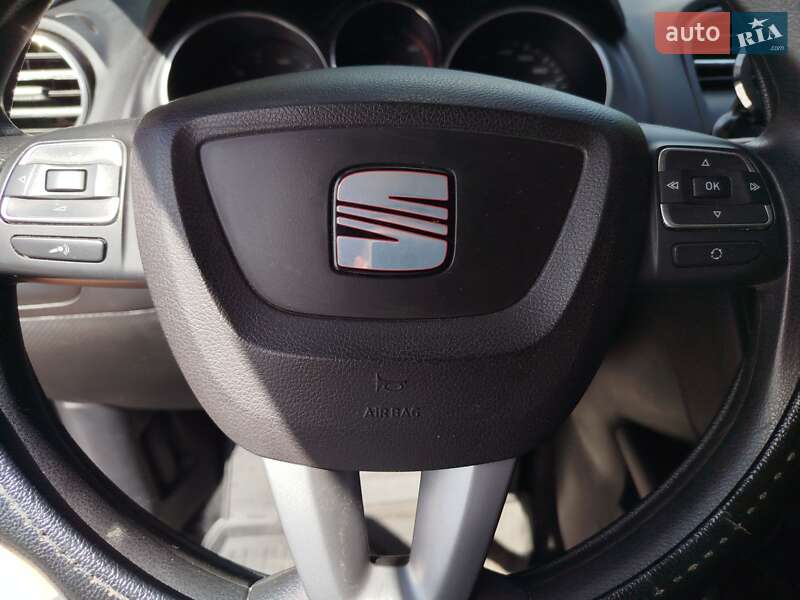 Минивэн SEAT Altea XL 2011 в Черкассах