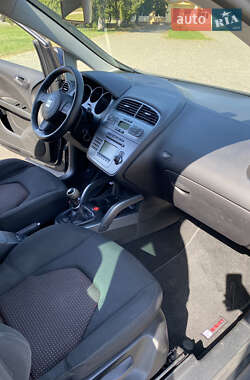 Минивэн SEAT Altea XL 2009 в 
