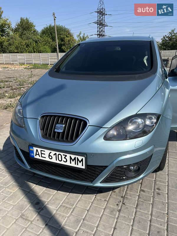 Минивэн SEAT Altea XL 2010 в Ивано-Франковске