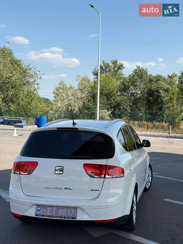 Минивэн SEAT Altea XL 2010 в Днепре
