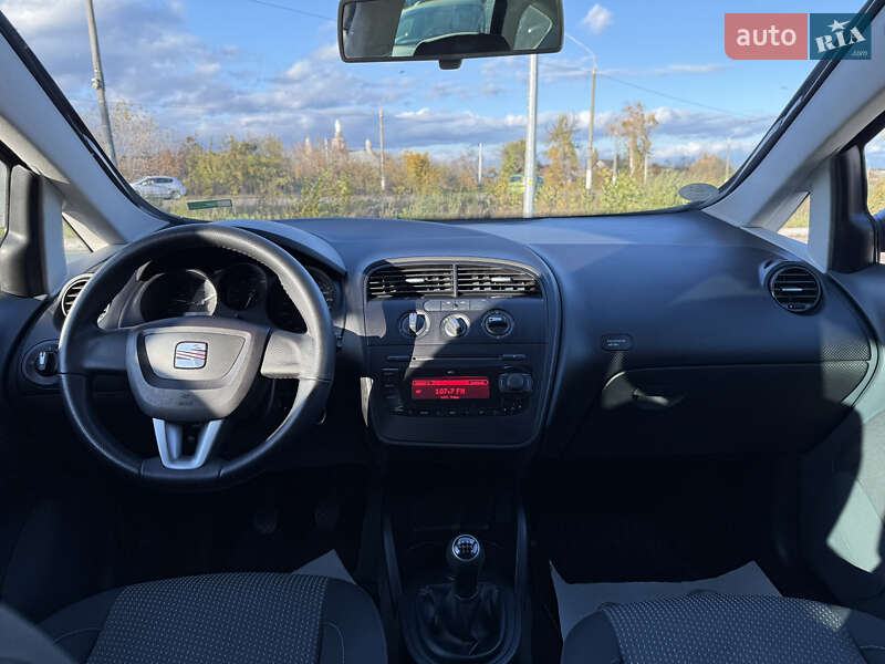 Мінівен SEAT Altea XL 2009 в Житомирі