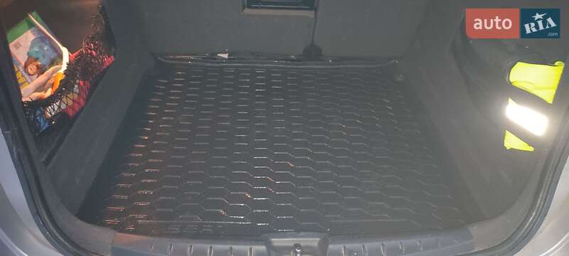 Минивэн SEAT Altea XL 2010 в Киеве