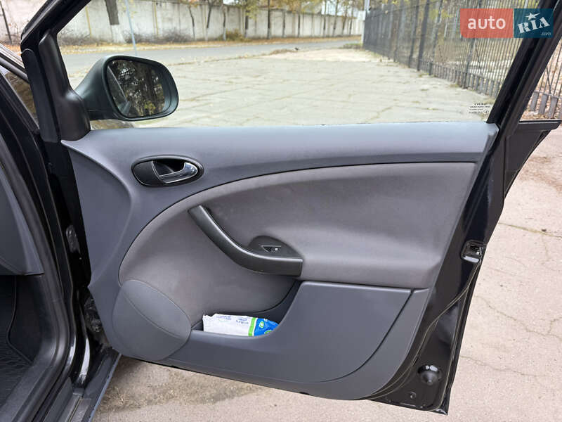 Минивэн SEAT Altea XL 2008 в Николаеве фото 16 Минивэн SEAT Altea XL 2008 в Николаеве