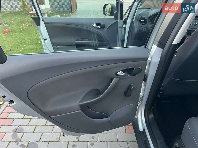 Минивэн SEAT Altea XL 2010 в Житомире