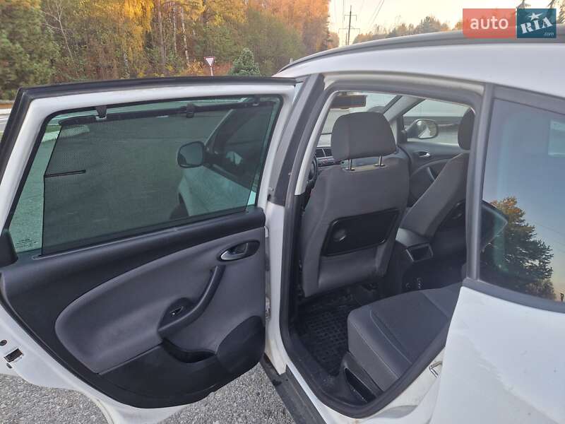 Минивэн SEAT Altea XL 2015 в Киеве