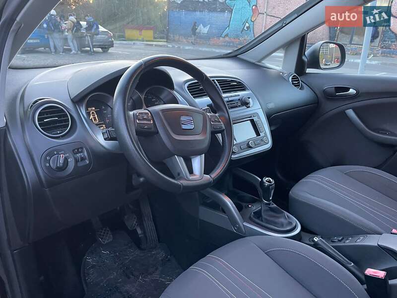 Мінівен SEAT Altea XL 2013 в Луцьку