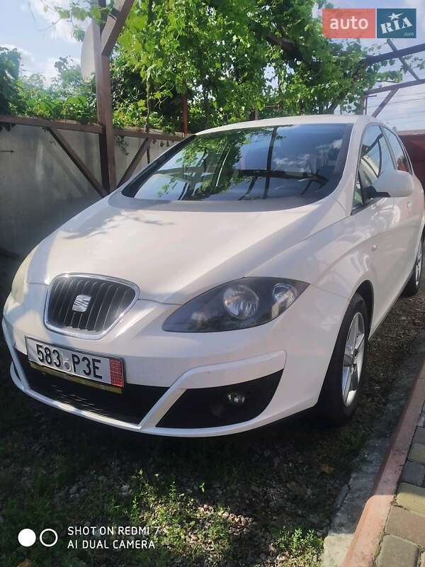 Минивэн SEAT Altea 2012 в Измаиле