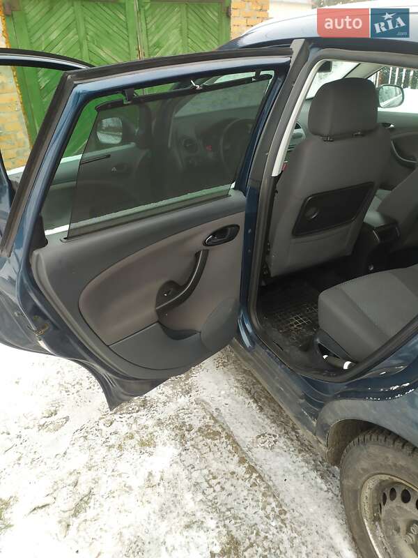 Минивэн SEAT Altea 2008 в Полонном