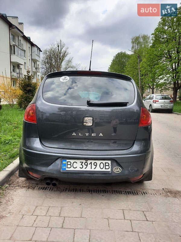 Хэтчбек SEAT Altea 2006 в 