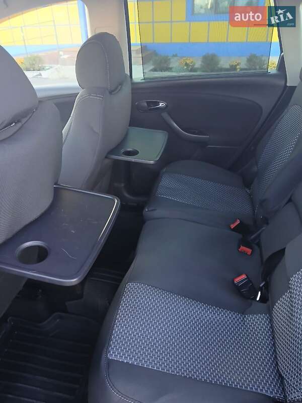 Минивэн SEAT Altea 2009 в Подольске
