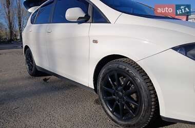 Минивэн SEAT Altea 2010 в 