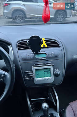 Минивэн SEAT Altea 2005 в 