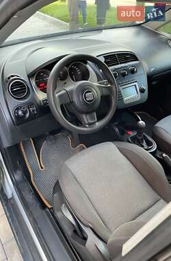 Минивэн SEAT Altea 2005 в 