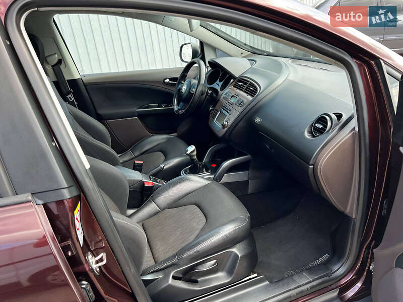 Минивэн SEAT Altea 2008 в Днепре