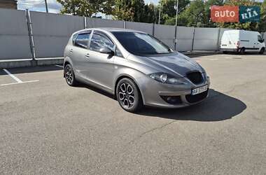 Минивэн SEAT Altea 2005 в 