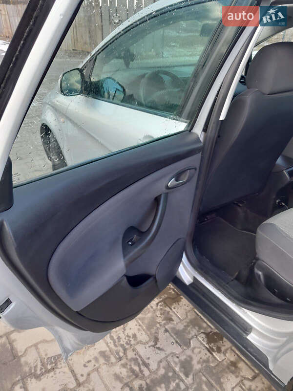 Мінівен SEAT Altea 2011 в Луцьку