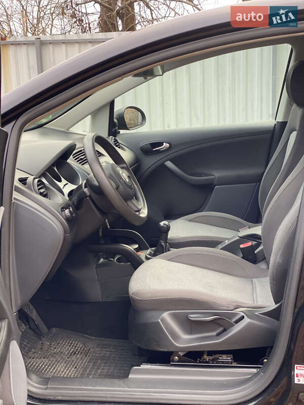 Минивэн SEAT Altea 2007 в Староконстантинове