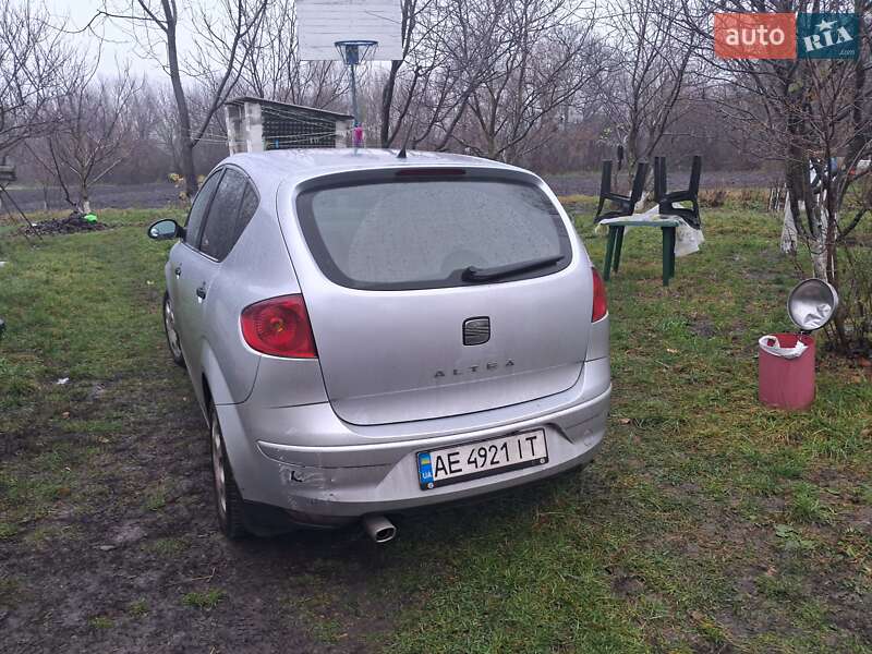 Минивэн SEAT Altea 2008 в Мироновке