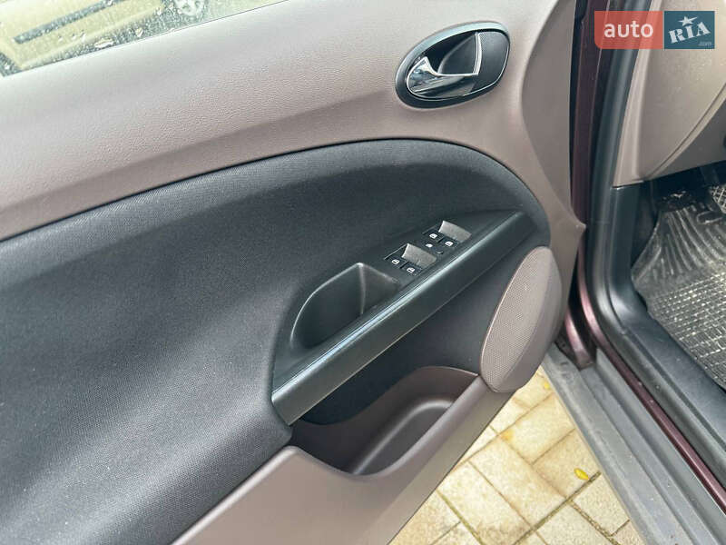 Минивэн SEAT Altea 2008 в Днепре