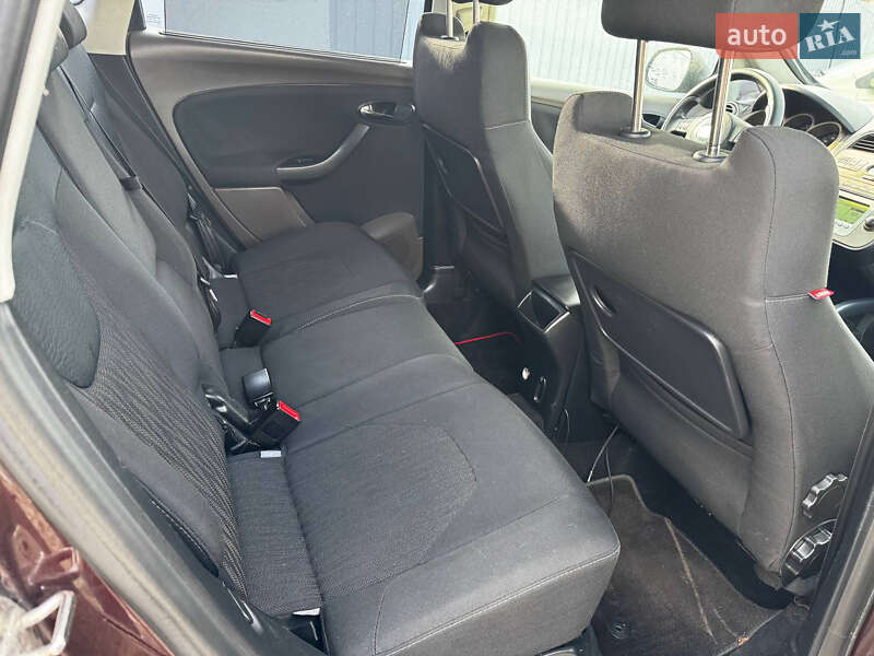 Минивэн SEAT Altea 2008 в Днепре