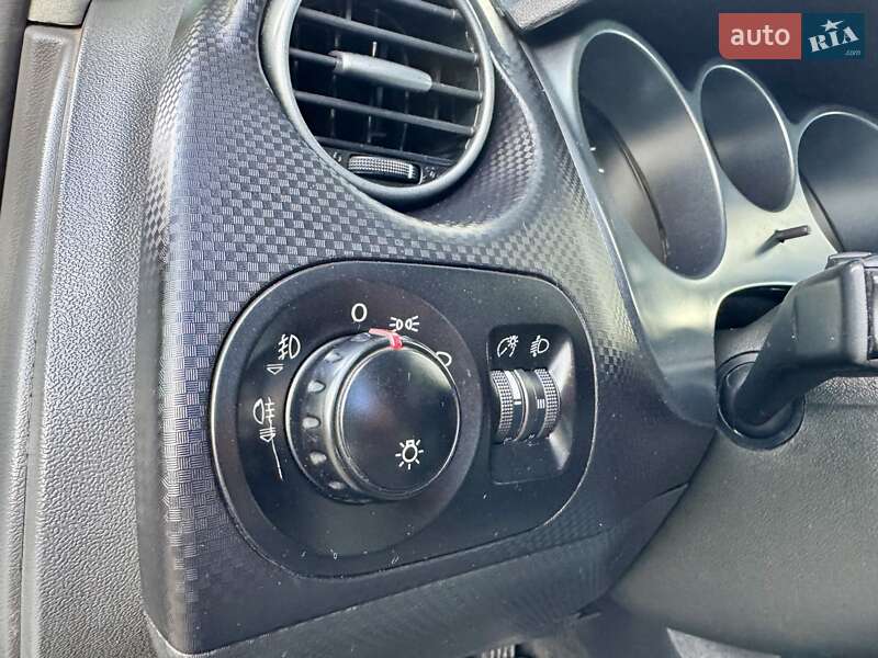 Минивэн SEAT Altea 2006 в Киеве