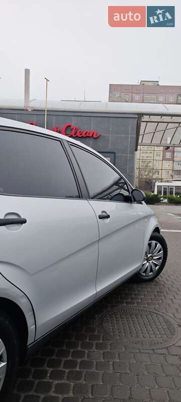 Минивэн SEAT Altea 2004 в Днепре