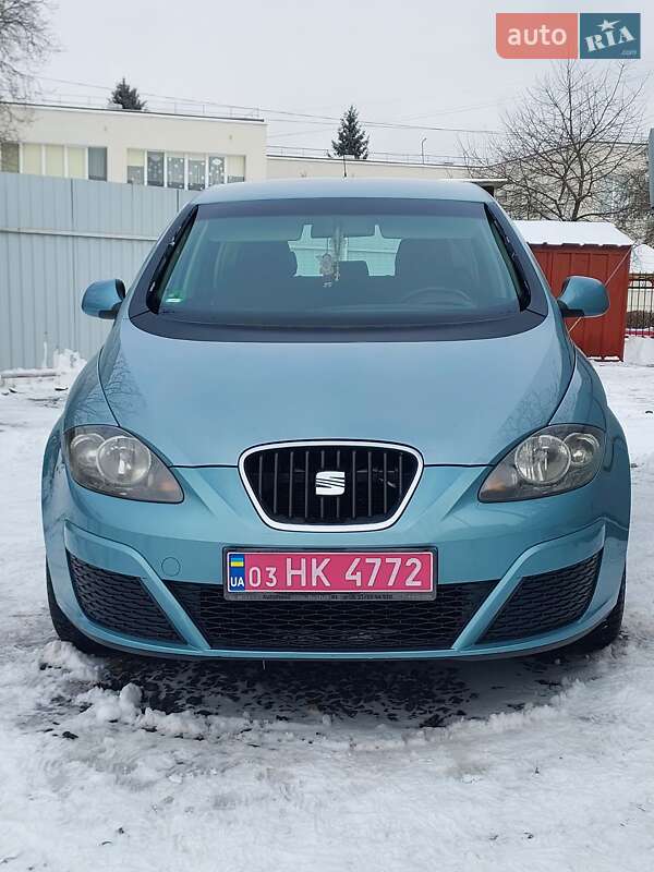 Минивэн SEAT Altea 2010 в Луцке