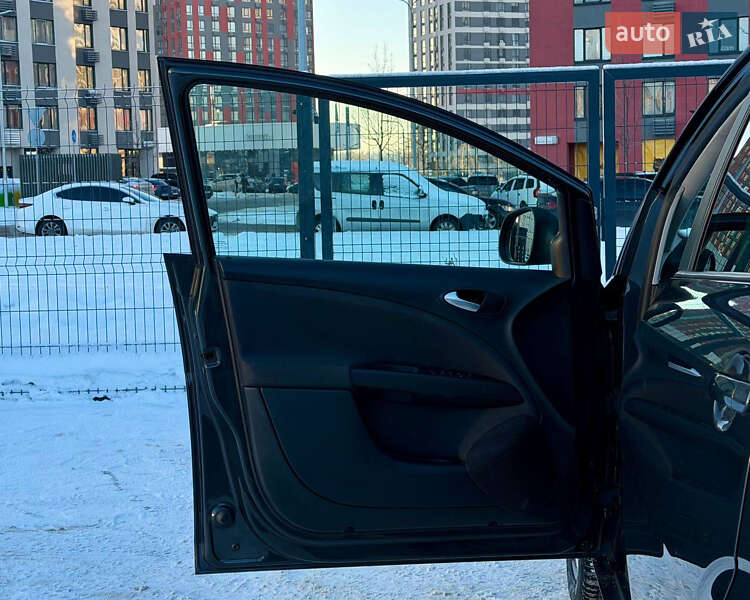 Минивэн SEAT Altea 2011 в Киеве