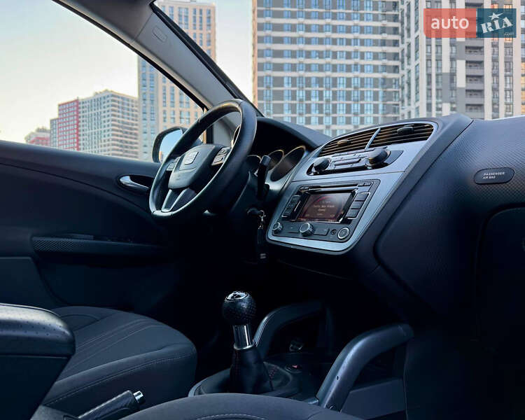 Минивэн SEAT Altea 2011 в Киеве