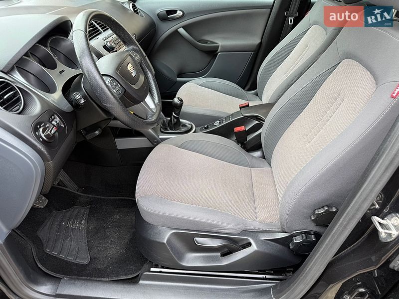 Минивэн SEAT Altea 2010 в Луцке