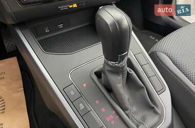 Хэтчбек SEAT Arona 2018 в 