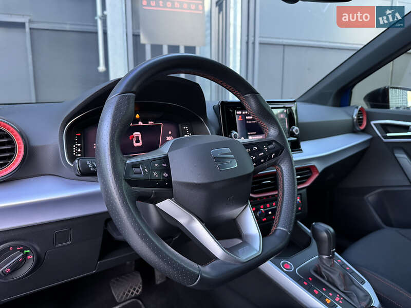 Позашляховик / Кросовер SEAT Arona 2022 в Києві