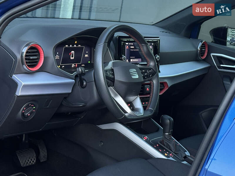 Позашляховик / Кросовер SEAT Arona 2022 в Києві