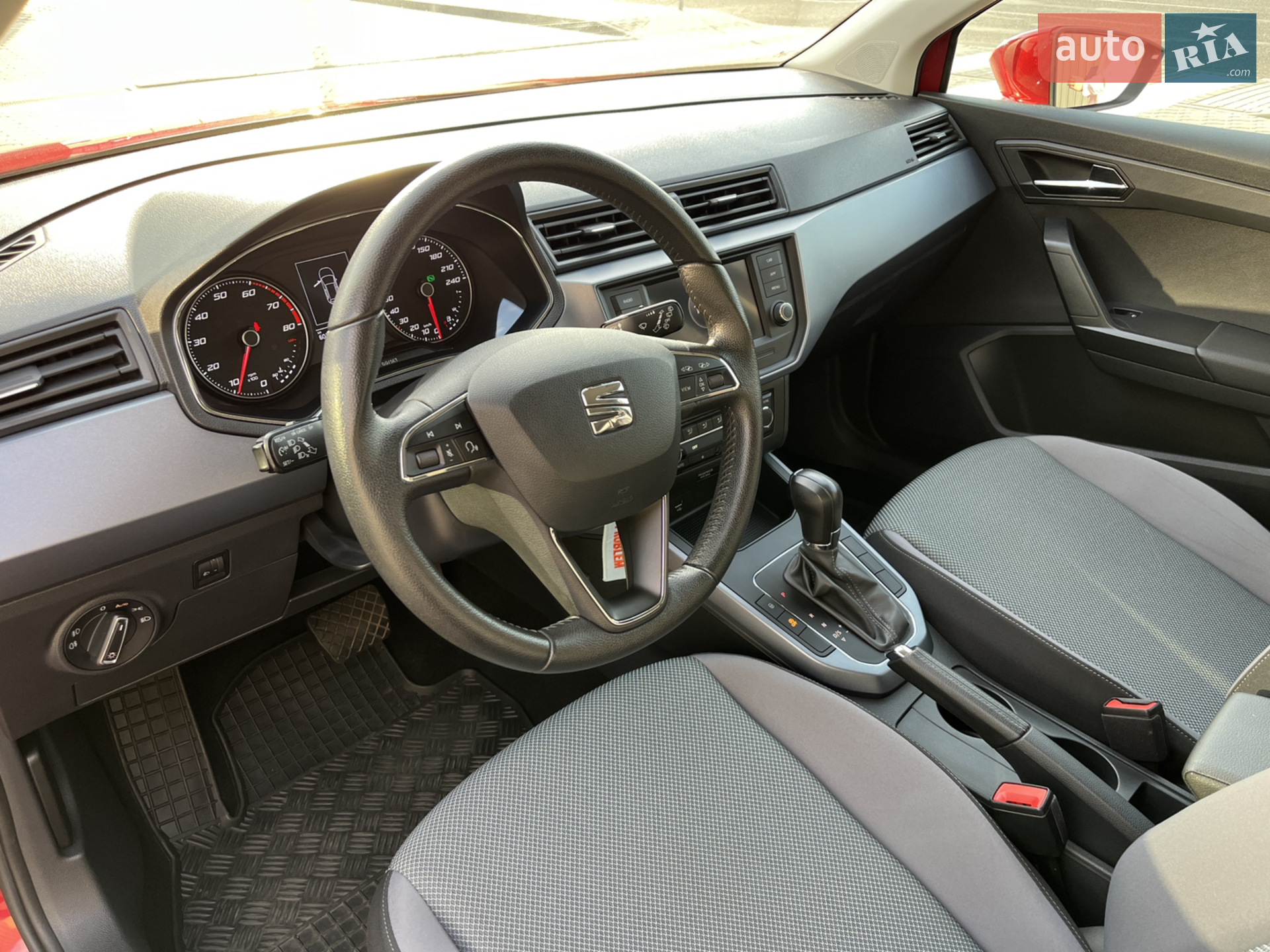 2018 SEAT Arona - мініатюра 11