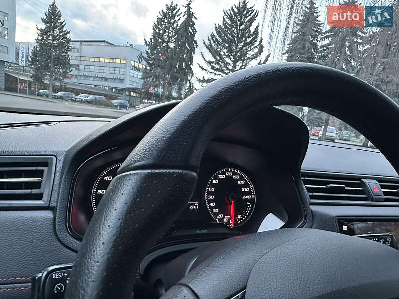 Внедорожник / Кроссовер SEAT Arona 2019 в Черновцах