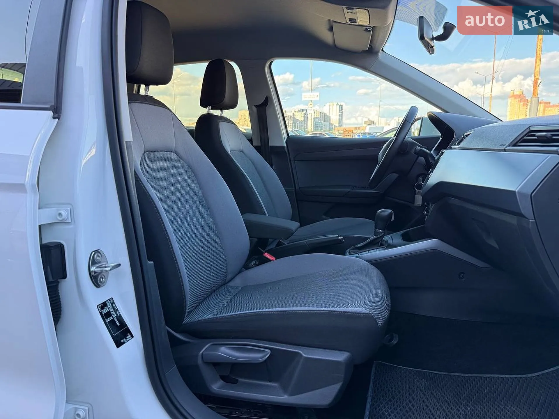 2018 SEAT Arona - мініатюра 12