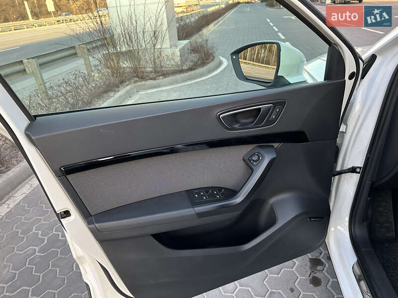 Внедорожник / Кроссовер SEAT Ateca 2017 в Киеве